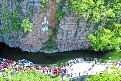 红色旅游：如何挖掘红色基因的文化内涵