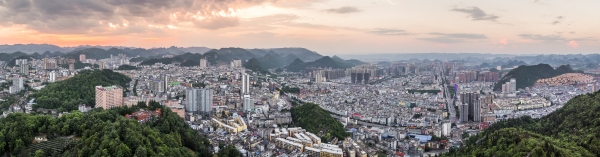 图3：兴义市城市新貌。兴义市融媒体中心记者 张霆 摄