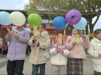 图书馆里过大年 喜乐元宵灯谜会热闹开场