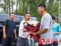 冰河壯舉點燃人間大愛：一位現役軍人的精神火炬照亮兩座城