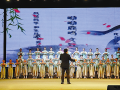 古韻新聲共邀月 家國同輝映天中  
