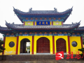 雨中游古剎乾明寺 