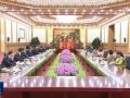 习近平会见斯里兰卡总理阿马拉苏里亚