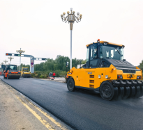铆足干劲抓落实 扮靓公路迎“国检”