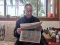 79岁老教师与《天中晚报》的20载情缘：纸墨间见世界，剪报里藏热爱