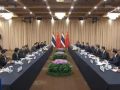 习近平会见泰国总理阿努廷