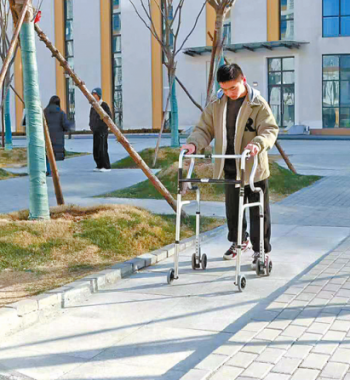 柴子恒和他求學(xué)路上的“助行器”