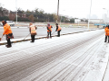 驛城區(qū)城市管理局 全力清雪除冰保暢通