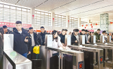 高铁驻马店西站 暖意护航 出行顺畅