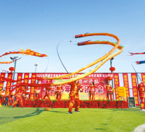 石古莊“村晚”年味濃