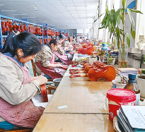 确山提琴奏响新春乐章