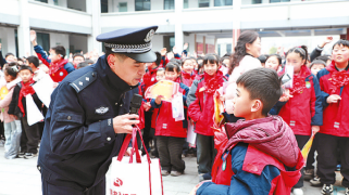 法治安全教育進校園