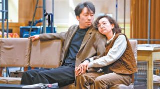 人艺新戏《翡翠城》月底首演